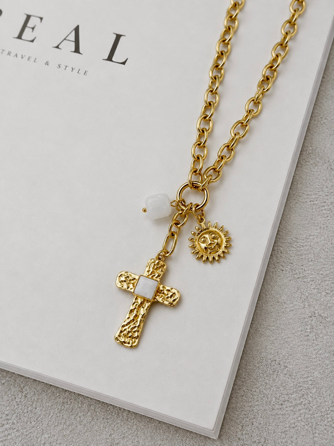 COLLAR AMULET